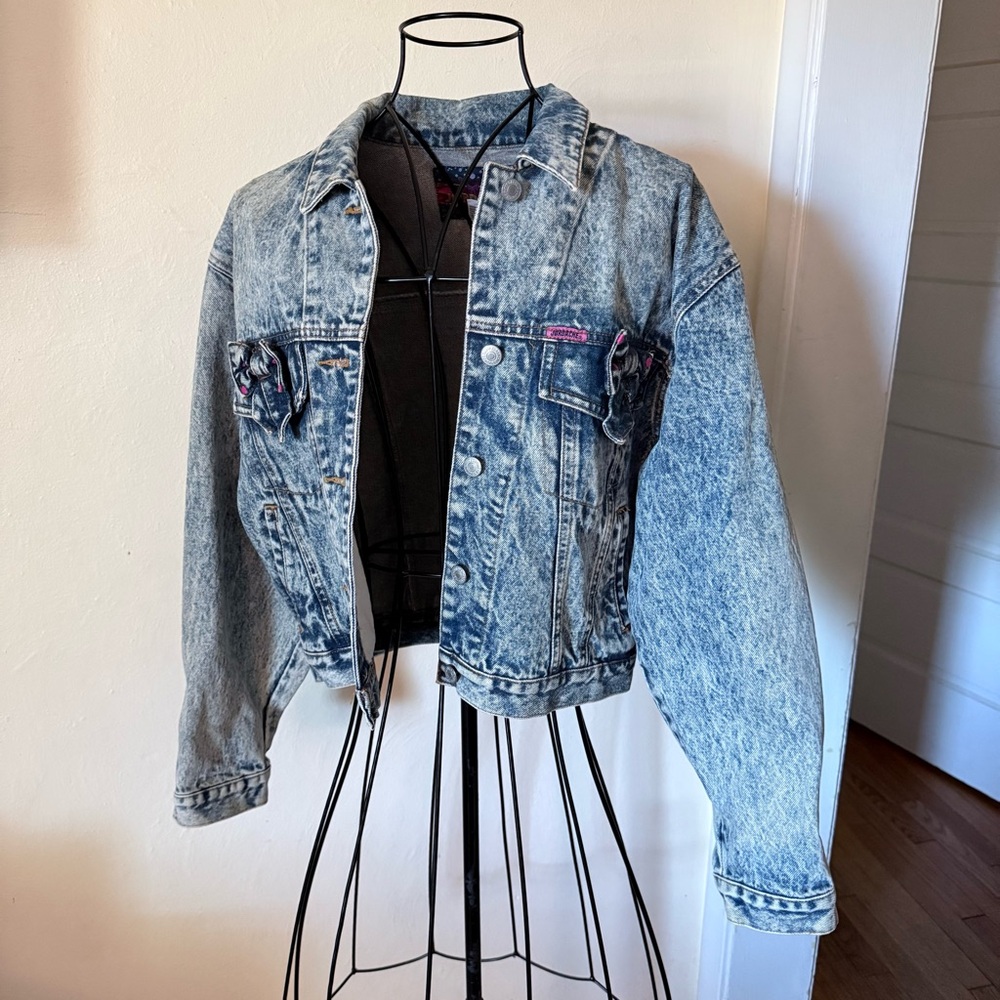 American Vintage 90s Women’s Jordache Acid Wash Denim Jacket with Bow Details